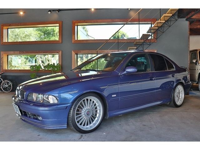 BMW Alpina B10
