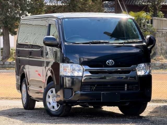 2015 Toyota Hiace V