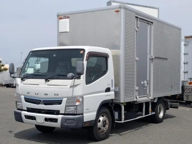 2017 Mitsubishi Canter T