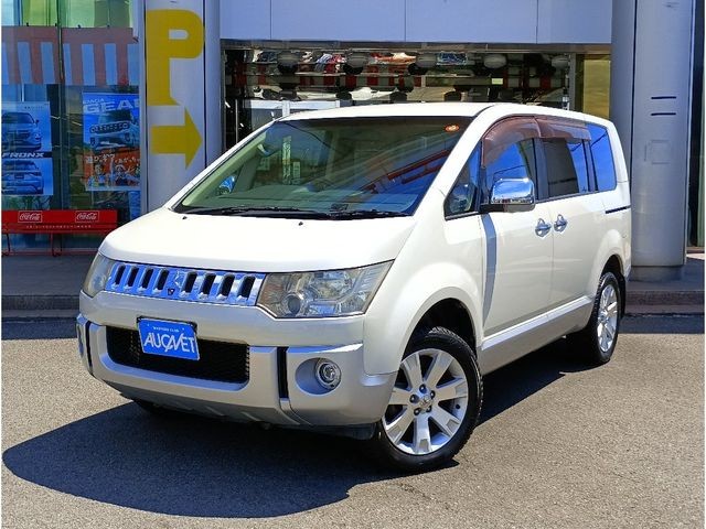 2012 Mitsubishi Delica D5