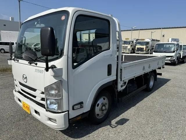 Mazda Titan