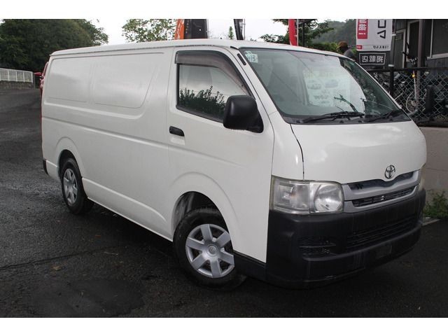 2008 Toyota Hiace V
