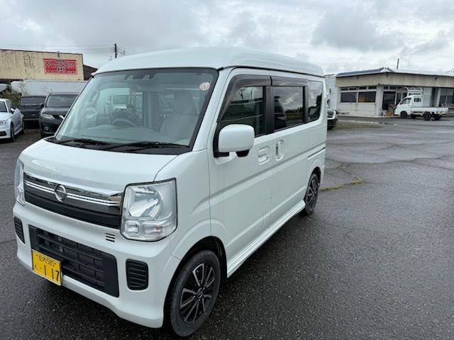 Nissan NT100 Clipper T