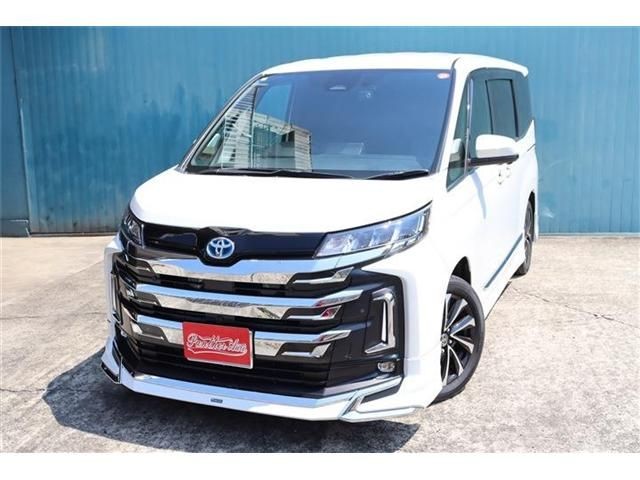 Toyota Noah HV