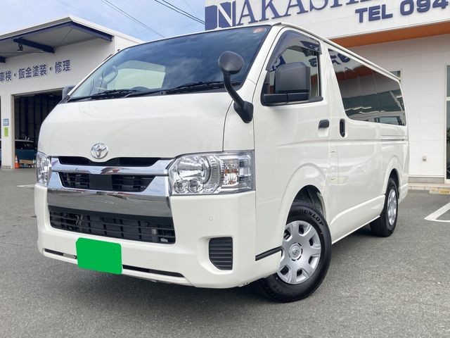 Toyota Hiace V