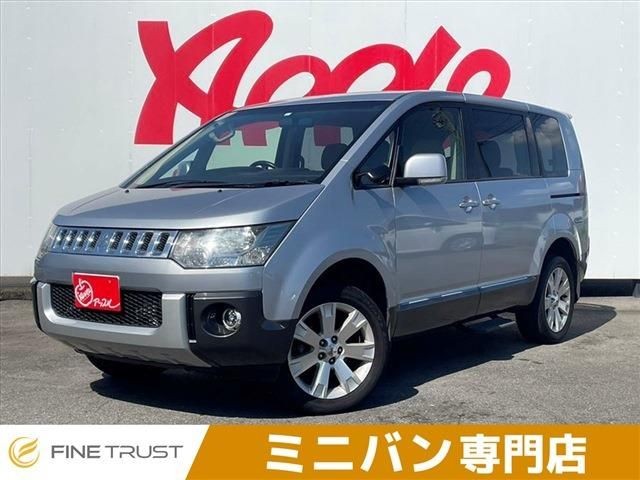 2013 Mitsubishi Delica D5
