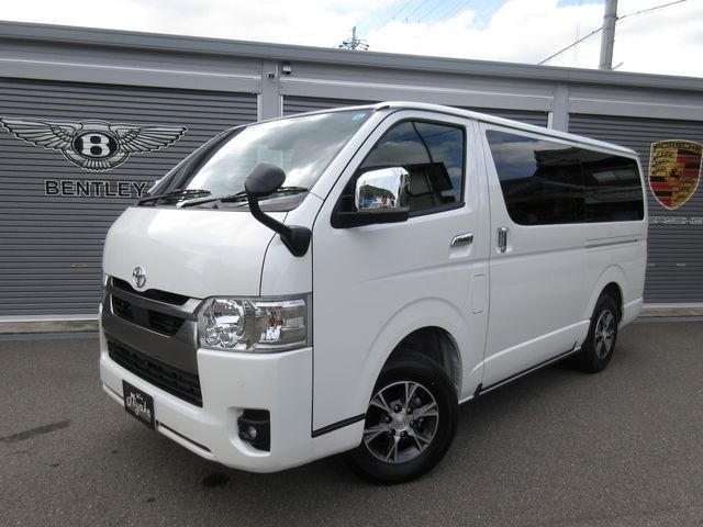 Toyota Hiace V