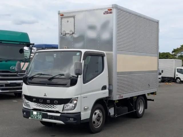 2021 Mitsubishi Canter T