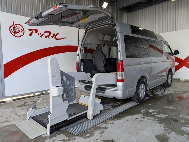 Toyota Hiace V