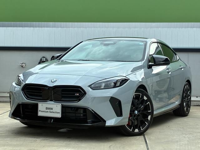 BMW M235
