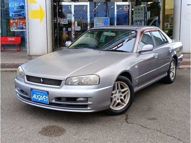 2000 Nissan Skyline