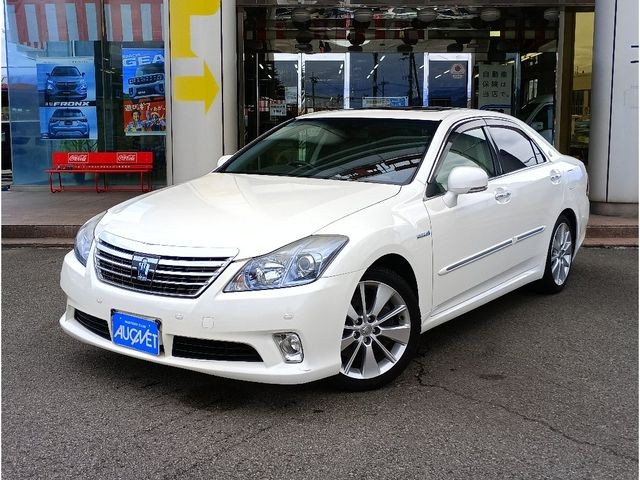 2011 Toyota Crown HV