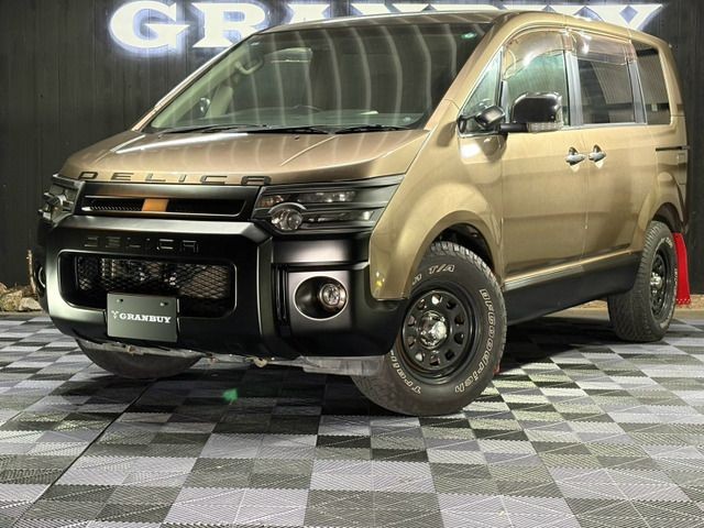 2011 Mitsubishi Delica D5