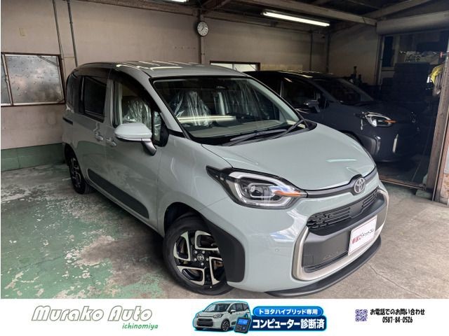 Toyota Sienta HV