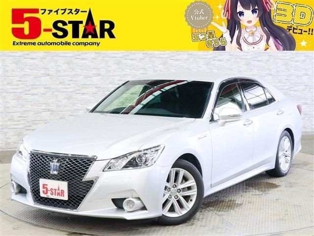 2015 Toyota Crown HV