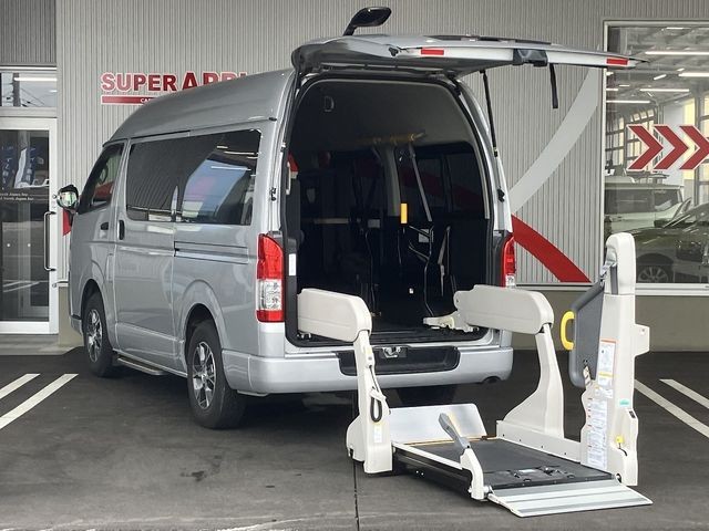 Toyota Hiace V