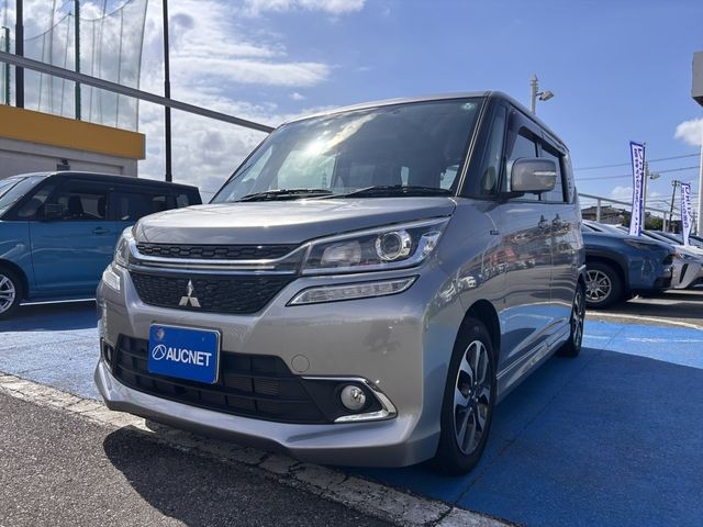 2017 Mitsubishi Delica D2