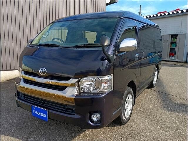 Toyota Hiace V