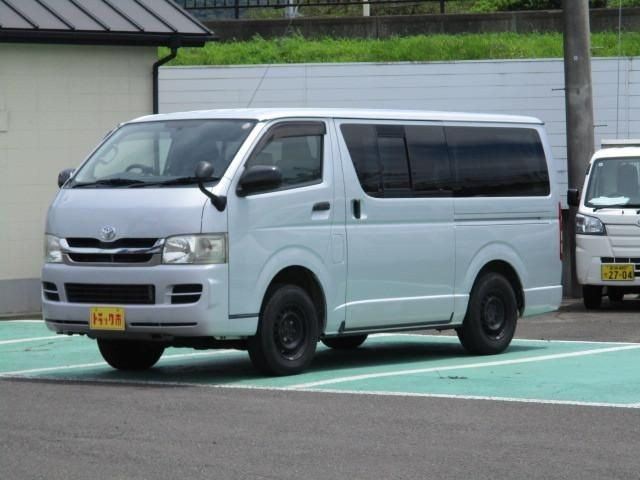 2008 Toyota Hiace V