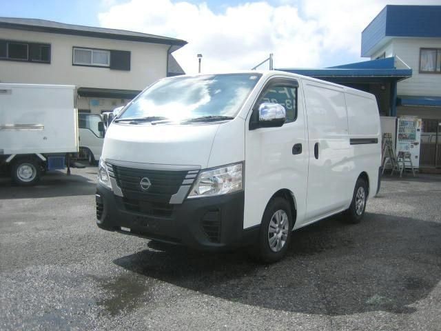 2022 Nissan NV350 Caravan