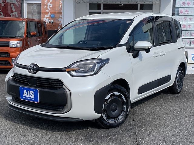 Toyota Sienta HV