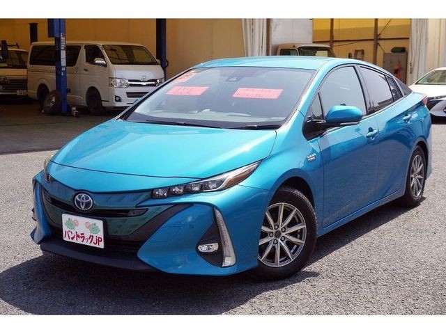 2017 Toyota Prius PHV