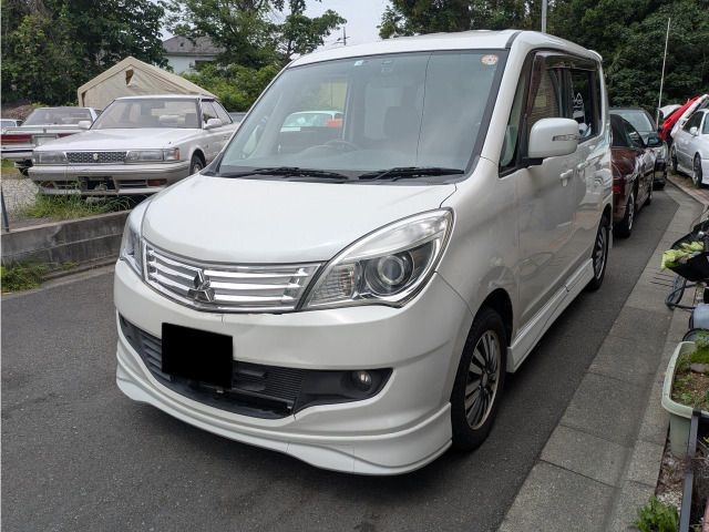 2012 Mitsubishi Delica D2