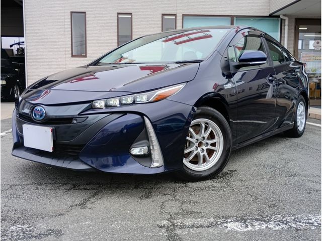 2019 Toyota Prius PHV