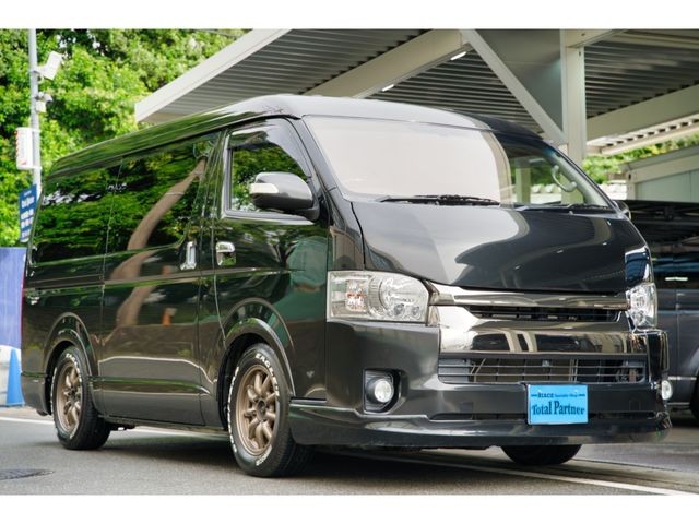 Toyota Hiace V