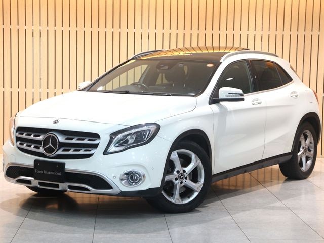 Mercedes-Benz GLA220