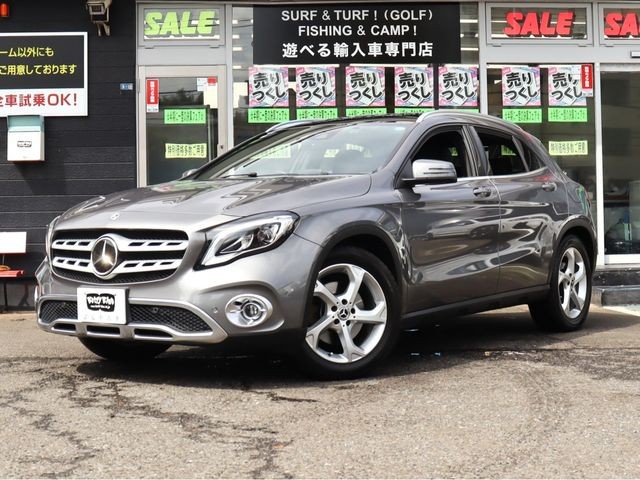 Mercedes-Benz GLA220
