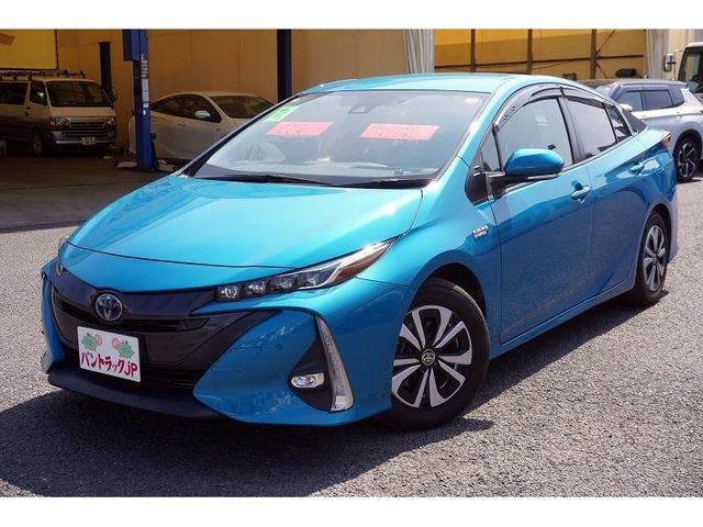 2020 Toyota Prius PHV
