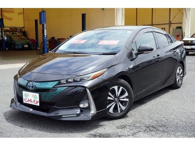 2018 Toyota Prius PHV