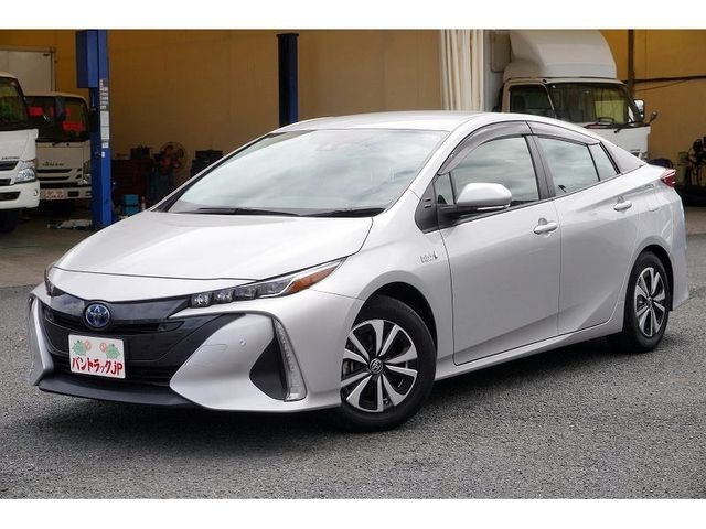 2021 Toyota Prius PHV