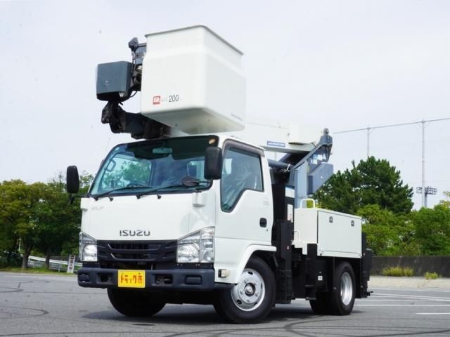 Isuzu ELF