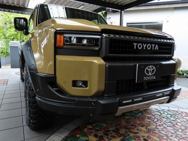 Toyota Land Cruiser 250