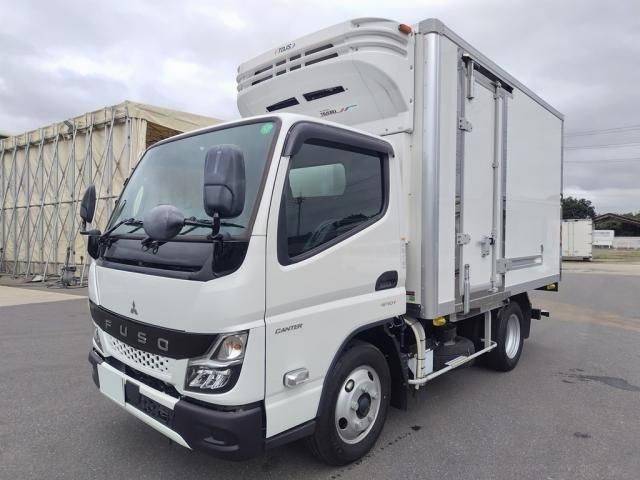 2024 Mitsubishi Canter T