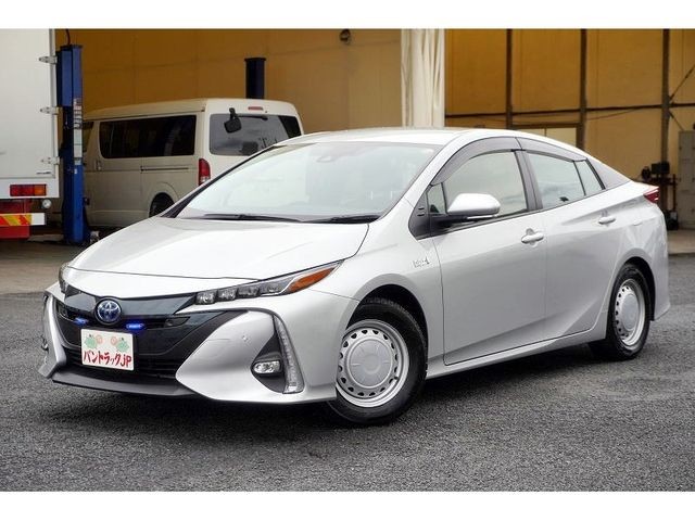 2020 Toyota Prius PHV