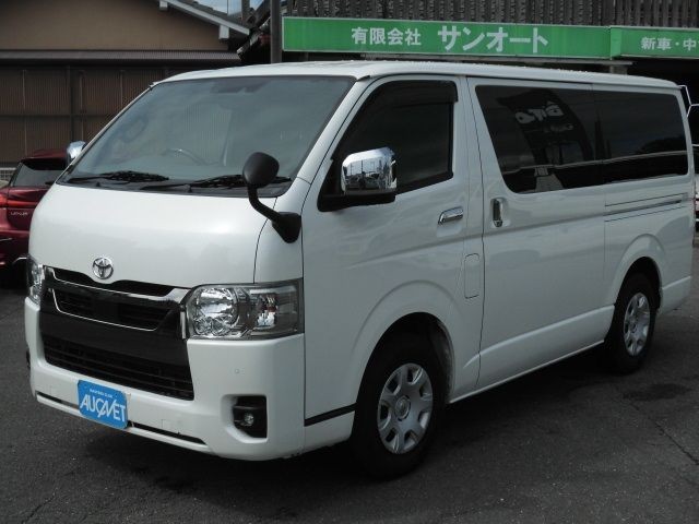 2022 Toyota Hiace V