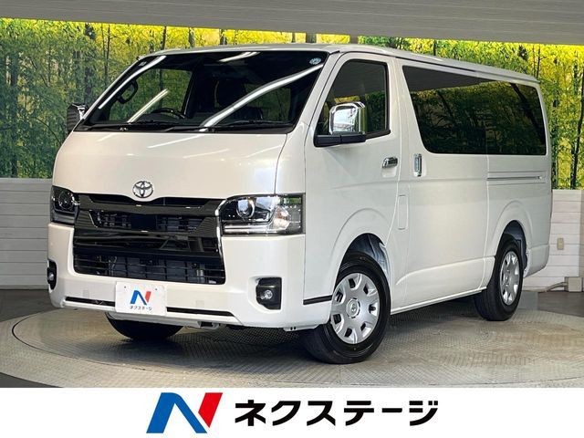Toyota Hiace V