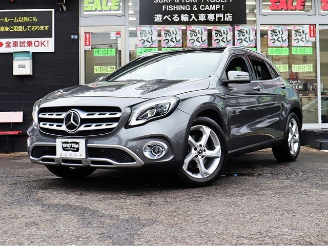 Mercedes-Benz GLA220