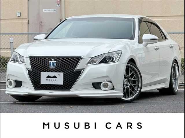 2013 Toyota Crown HV