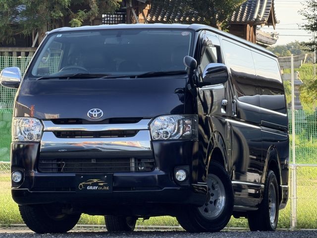 Toyota Hiace V