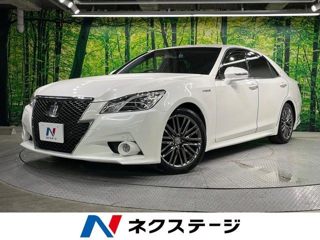 2015 Toyota Crown HV