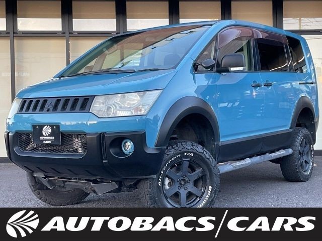 2017 Mitsubishi Delica D5