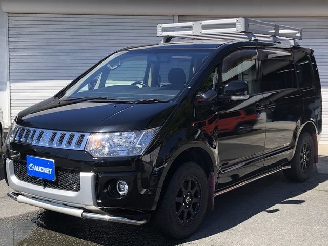 2016 Mitsubishi Delica D5