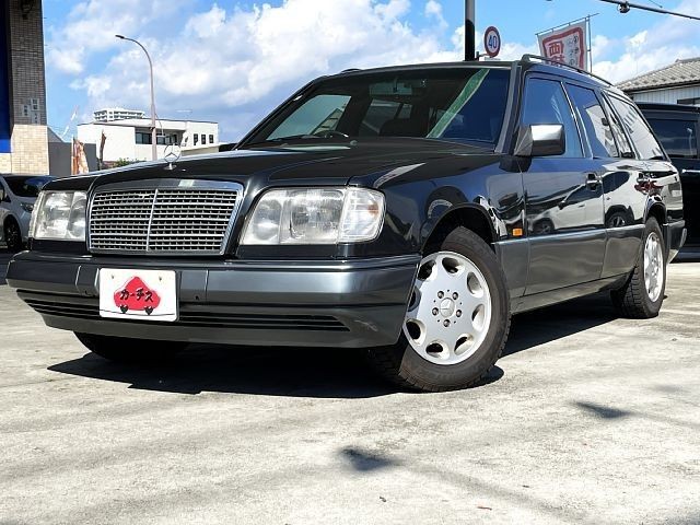 Mercedes-Benz E320