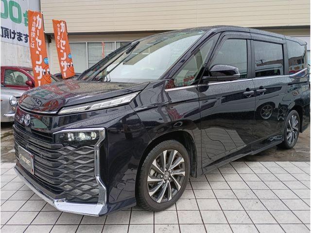 2022 Toyota Voxy
