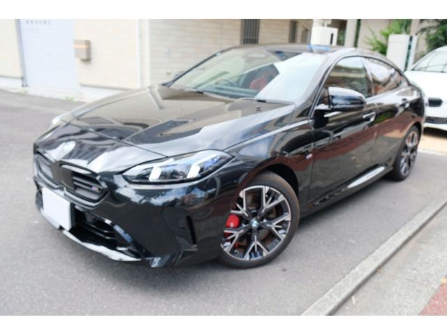 BMW M235