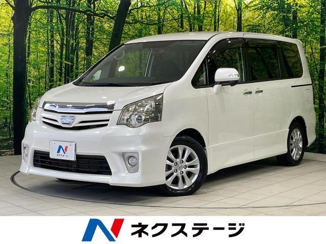 2012 Toyota Noah
